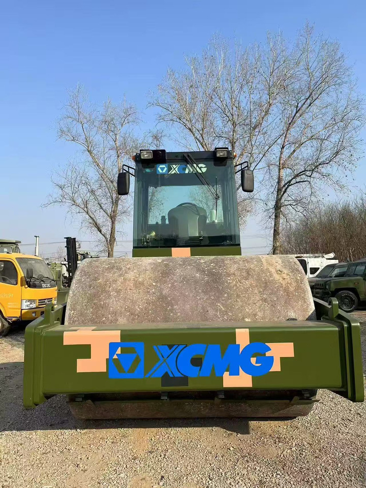 XCMG XS202J - Silniční válec: obrázek 5 XCMG XS202J - Silniční válec: obrázek 5