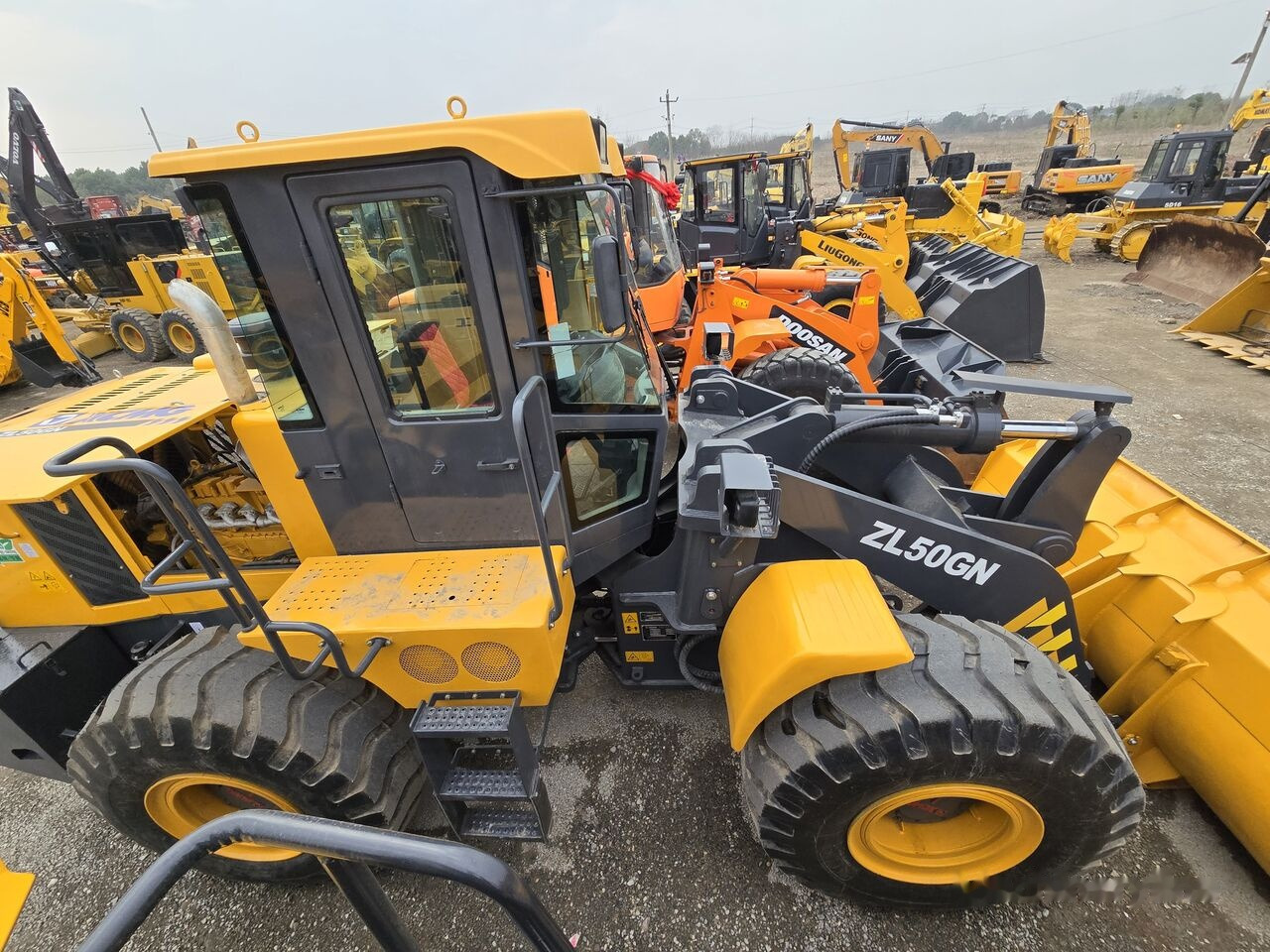 Kolový nakladač XCMG ZL50GN: obrázek 6