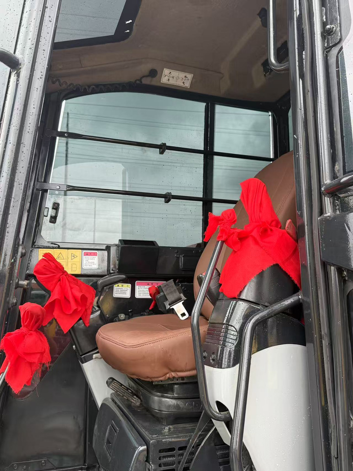 Yanmar Vio80 - Mini rýpadlo: obrázek 3 Yanmar Vio80 - Mini rýpadlo: obrázek 3
