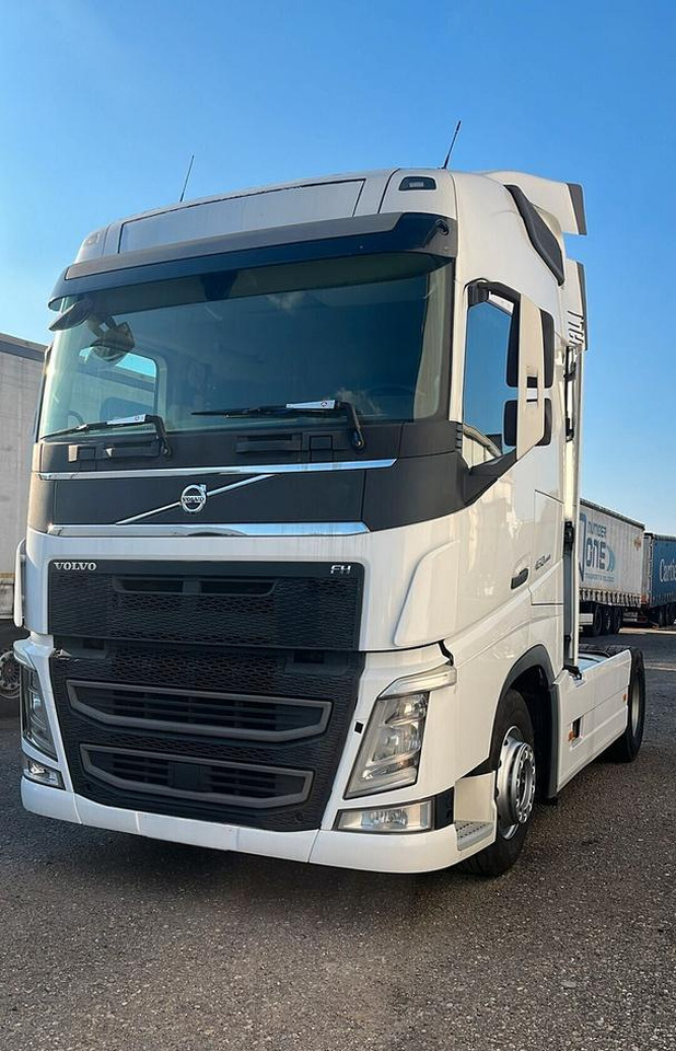 Volvo FH 460 Euro 6 Globetrotter 2018 - Tahač: obrázek 2 Volvo FH 460 Euro 6 Globetrotter 2018 - Tahač: obrázek 2