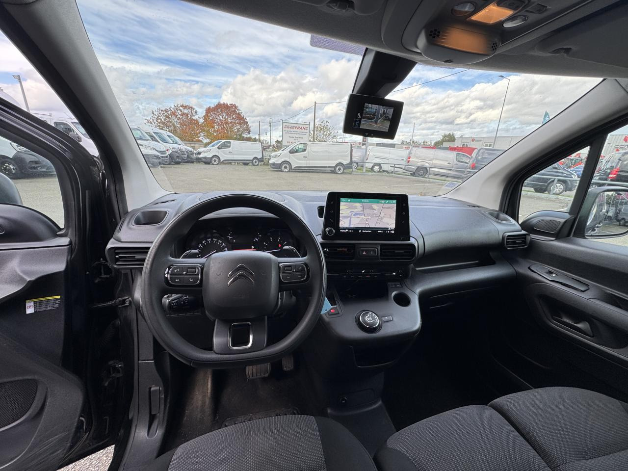 CITROEN Berlingo 1.5 BlueHDi S&S - 130 - BV EAT8 III FOURGON Fourgon M Driver 650 kg PHASE 1 - Furgon: obrázek 3 CITROEN Berlingo 1.5 BlueHDi S&S - 130 - BV EAT8 III FOURGON Fourgon M Driver 650 kg PHASE 1 - Furgon: obrázek 3