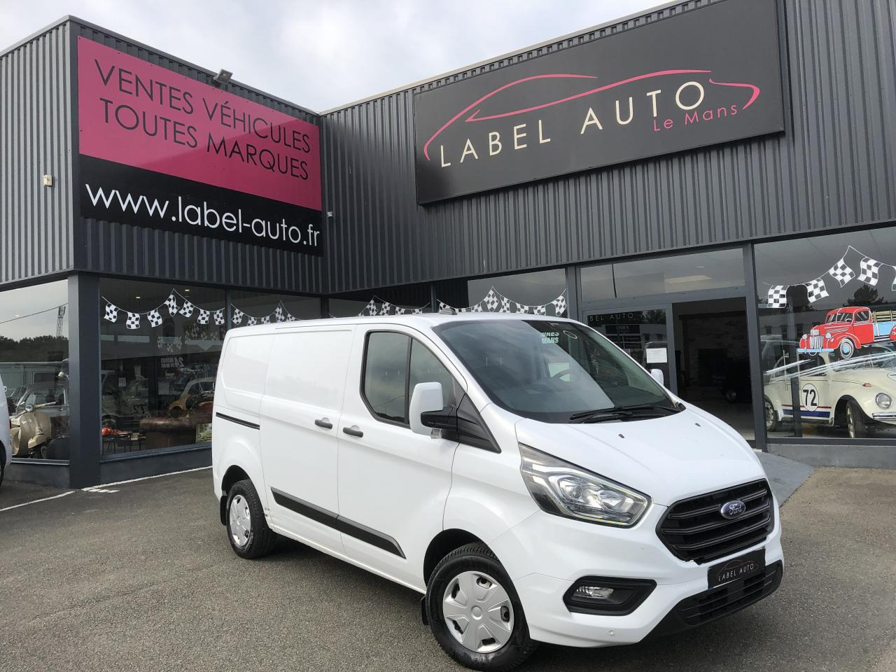 FORD TRANSIT CUSTOM FOURGON 130CH 300 L1H1 Trend Business - Furgon: obrázek 1 FORD TRANSIT CUSTOM FOURGON 130CH 300 L1H1 Trend Business - Furgon: obrázek 1