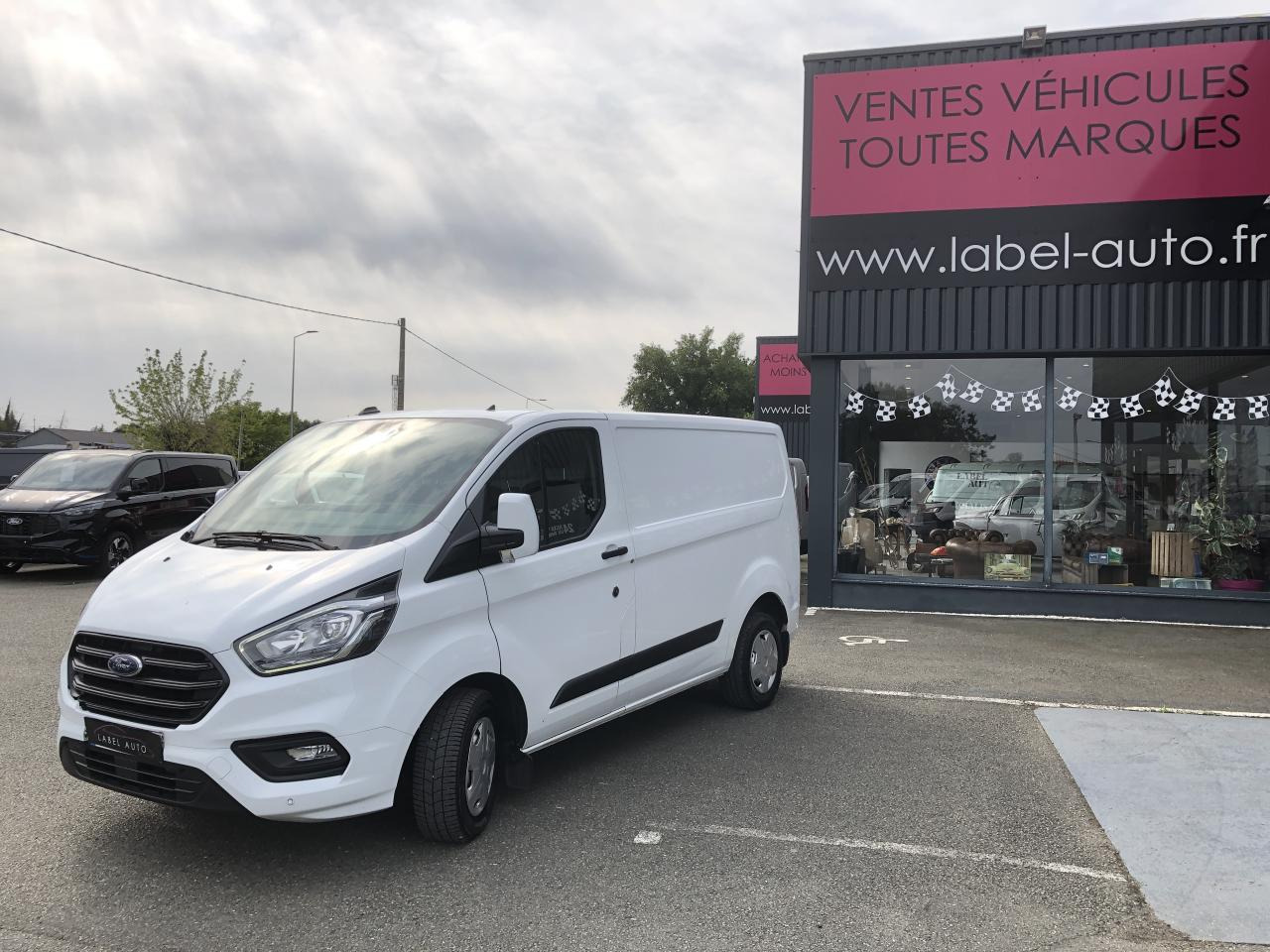 FORD TRANSIT CUSTOM FOURGON 130CH 300 L1H1 Trend Business - Furgon: obrázek 5 FORD TRANSIT CUSTOM FOURGON 130CH 300 L1H1 Trend Business - Furgon: obrázek 5