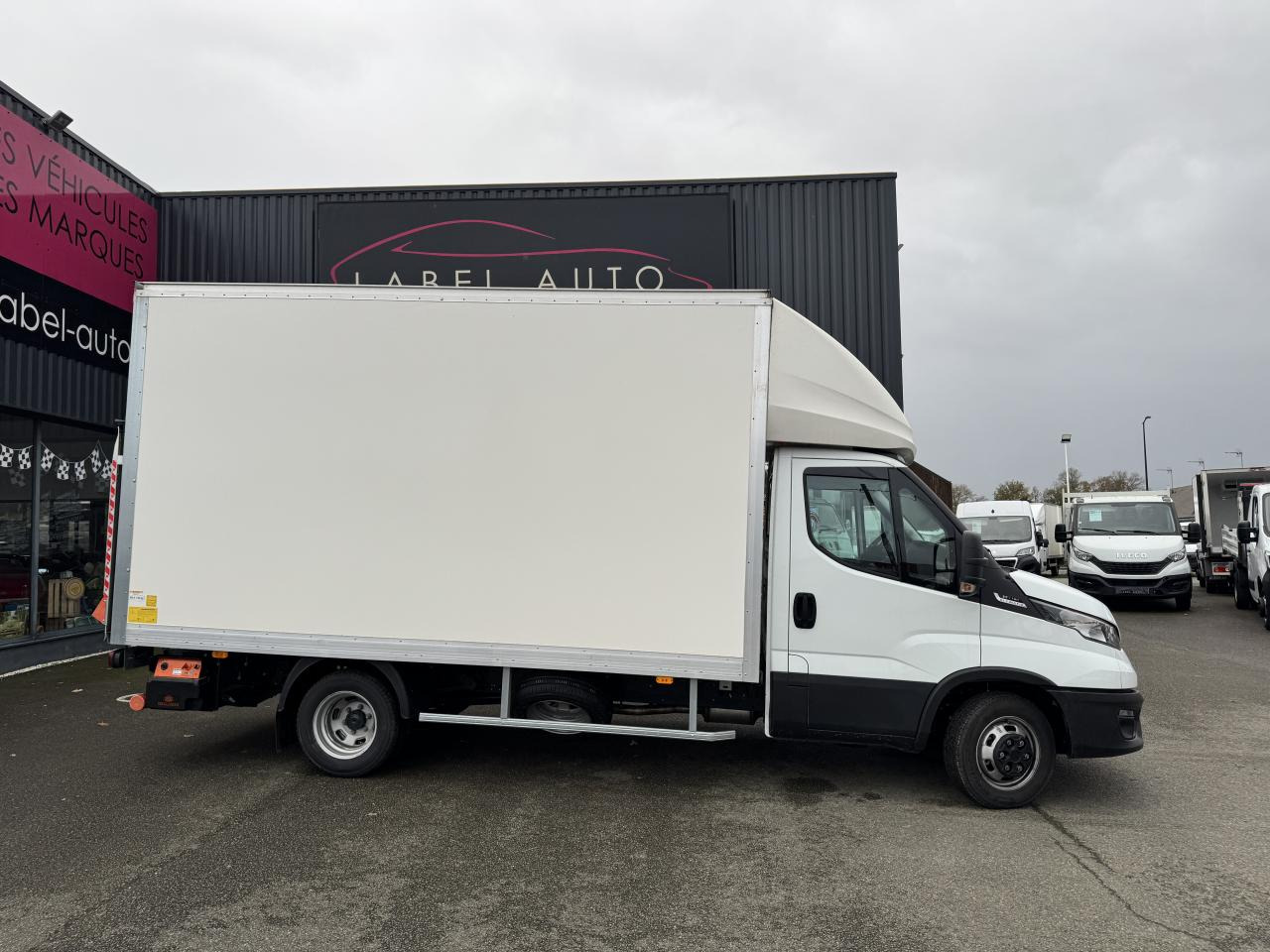 Nový Dodávka skřín IVECO Daily 35 C 16H3.0 - BV Hi-Matic (Quad-Tor)  CHASSIS CABINE CAISSE 20M3: obrázek 1