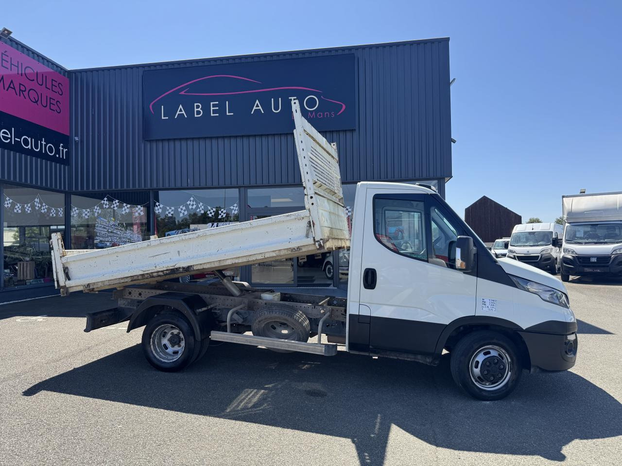 IVECO daily 35 C 12 BENNE RJ 2.3 120 CH - Dodávka sklápěč: obrázek 1 IVECO daily 35 C 12 BENNE RJ 2.3 120 CH - Dodávka sklápěč: obrázek 1