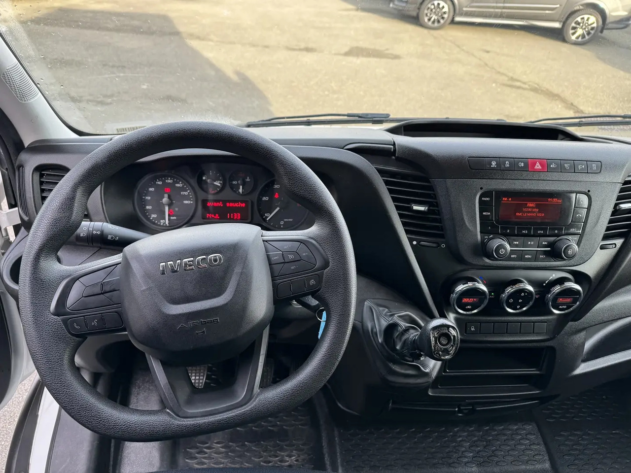 Iveco Daily 35C16 EMPATTEMENT 4100 - Dodávka skřín: obrázek 4 Iveco Daily 35C16 EMPATTEMENT 4100 - Dodávka skřín: obrázek 4
