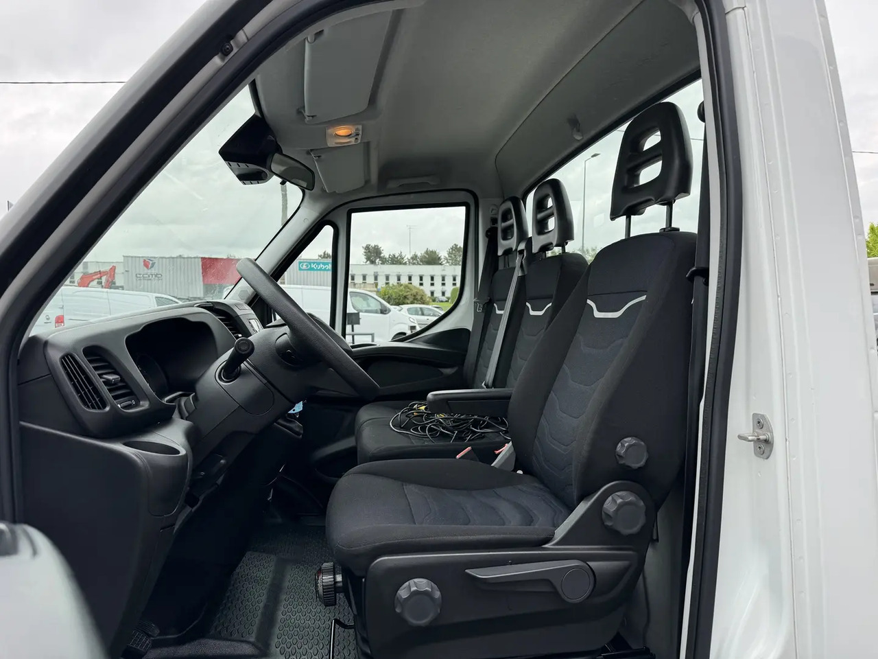 Iveco Daily 35C16H3.0 EMPATTEMENT 4100 - Odtahovka: obrázek 5 Iveco Daily 35C16H3.0 EMPATTEMENT 4100 - Odtahovka: obrázek 5