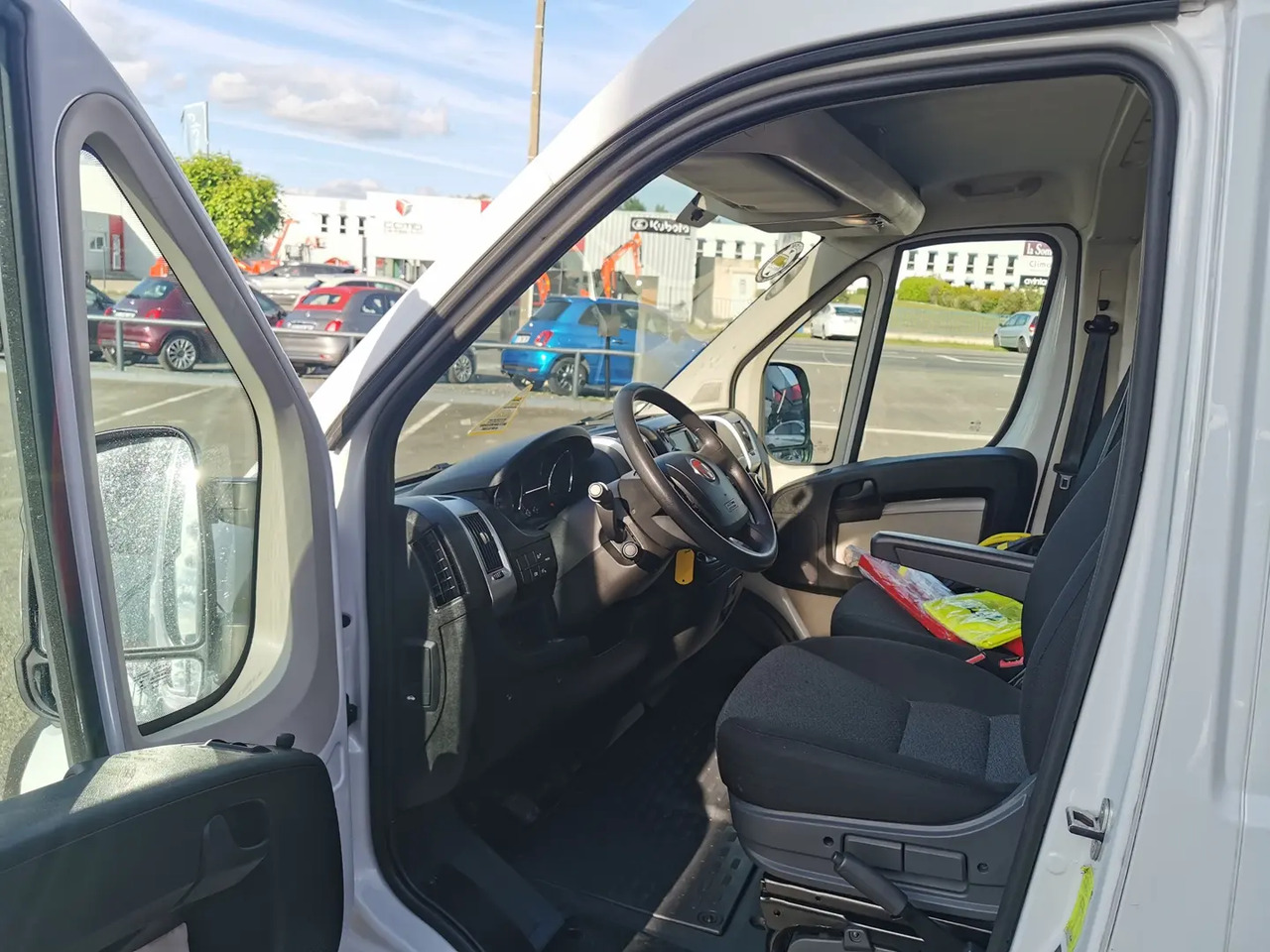 Fiat Ducato 3.3 MH2 2.3 MULTIJET 130CH PACK PRO NAV - Jiná technika: obrázek 5 Fiat Ducato 3.3 MH2 2.3 MULTIJET 130CH PACK PRO NAV - Jiná technika: obrázek 5