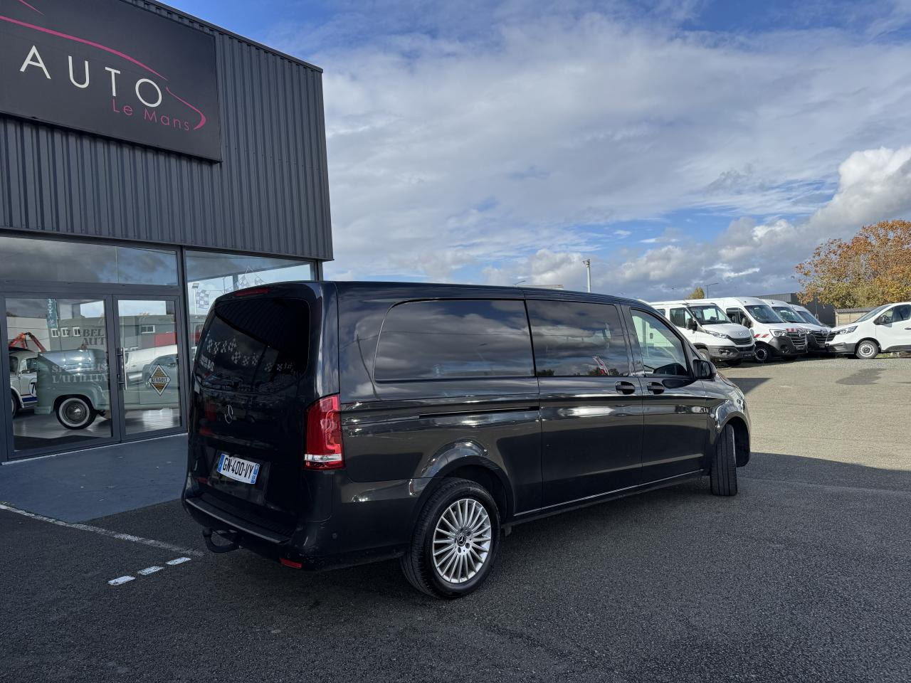 MERCEDES Vito MIXTO Extra Long 3.05t 119 CDI BlueEfficiency - BVA 9G-Tronic Propulsion MIXTO - BM 447 first - Furgon: obrázek 5 MERCEDES Vito MIXTO Extra Long 3.05t 119 CDI BlueEfficiency - BVA 9G-Tronic Propulsion MIXTO - BM 447 first - Furgon: obrázek 5