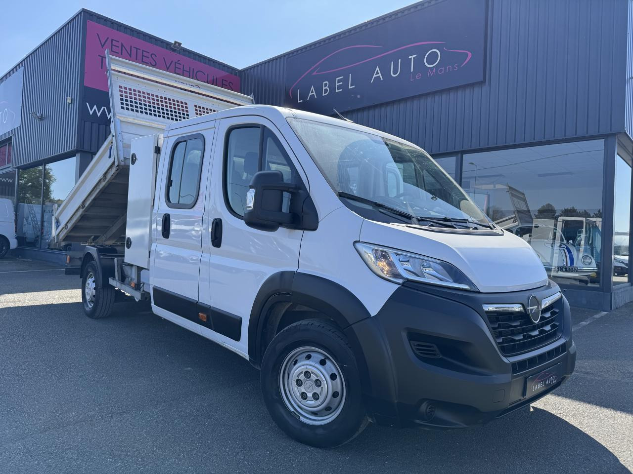 Opel Movano combi 3.5 MAXI 165CH BLUEHDI S&S BENNE COFFRE DOUBLE CABINE 6 PLACES - Dodávka sklápěč: obrázek 2 Opel Movano combi 3.5 MAXI 165CH BLUEHDI S&S BENNE COFFRE DOUBLE CABINE 6 PLACES - Dodávka sklápěč: obrázek 2