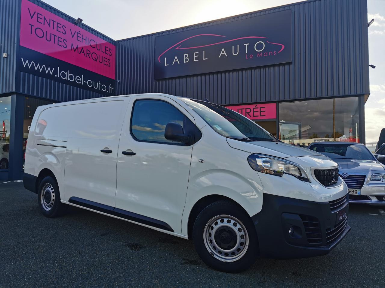 PEUGEOT EXPERT LONG 2.0 HDI 145CH ASPHALT - Furgon: obrázek 1 PEUGEOT EXPERT LONG 2.0 HDI 145CH ASPHALT - Furgon: obrázek 1