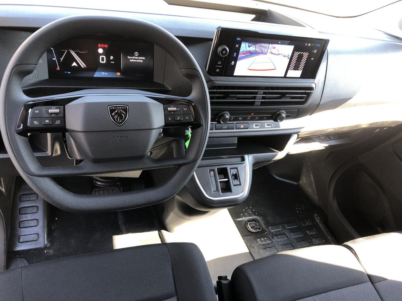 PEUGEOT Expert M 2.0 BlueHDi - 145 S&S - BV EAT8  III FOURGON Fourgon PHASE 2 - Furgon: obrázek 4 PEUGEOT Expert M 2.0 BlueHDi - 145 S&S - BV EAT8  III FOURGON Fourgon PHASE 2 - Furgon: obrázek 4