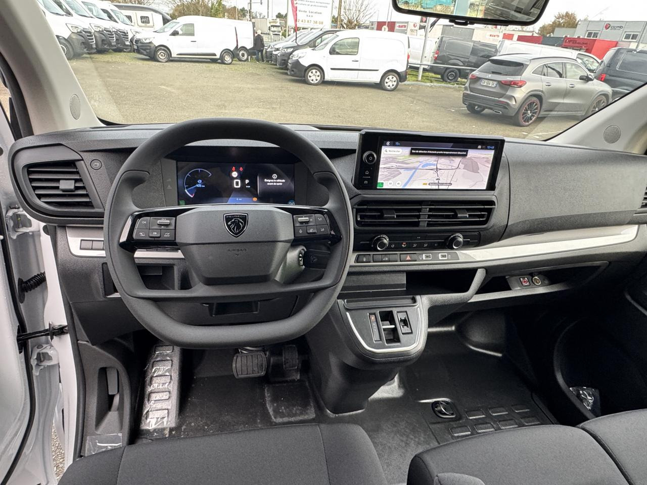 PEUGEOT Expert M 2.0 BlueHDi - 180 S&S - BV EAT8 III FOURGON Fourgon PHASE 2 - Furgon: obrázek 5 PEUGEOT Expert M 2.0 BlueHDi - 180 S&S - BV EAT8 III FOURGON Fourgon PHASE 2 - Furgon: obrázek 5