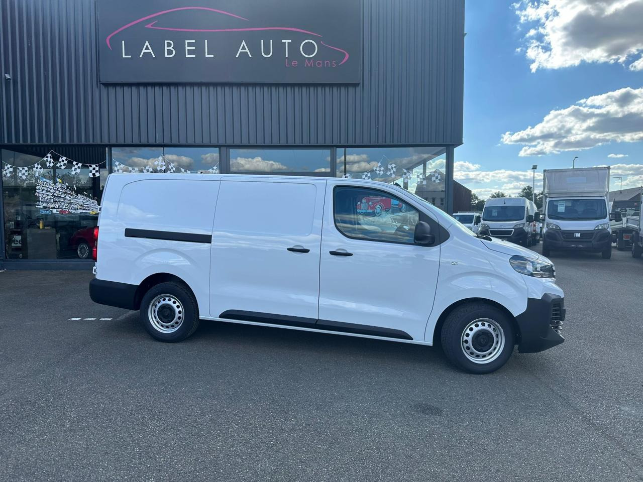 PEUGEOT Expert XL 2.0 BlueHDi 145CH - Furgon: obrázek 4 PEUGEOT Expert XL 2.0 BlueHDi 145CH - Furgon: obrázek 4