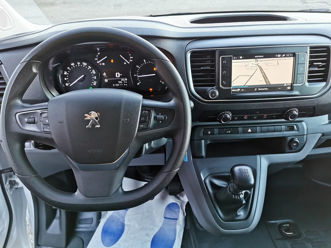 Peugeot Expert STANDARD 1.5 BLUEHDI 120CH S&S ASPHALT - Furgon: obrázek 3 Peugeot Expert STANDARD 1.5 BLUEHDI 120CH S&S ASPHALT - Furgon: obrázek 3