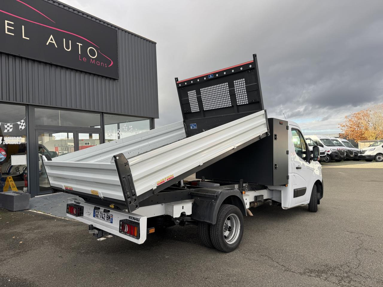 RENAULT MASTER 3T5 BENNE COFFRE RJ 2.3 DCI 145CH PROPULSION - Dodávka sklápěč: obrázek 4 RENAULT MASTER 3T5 BENNE COFFRE RJ 2.3 DCI 145CH PROPULSION - Dodávka sklápěč: obrázek 4