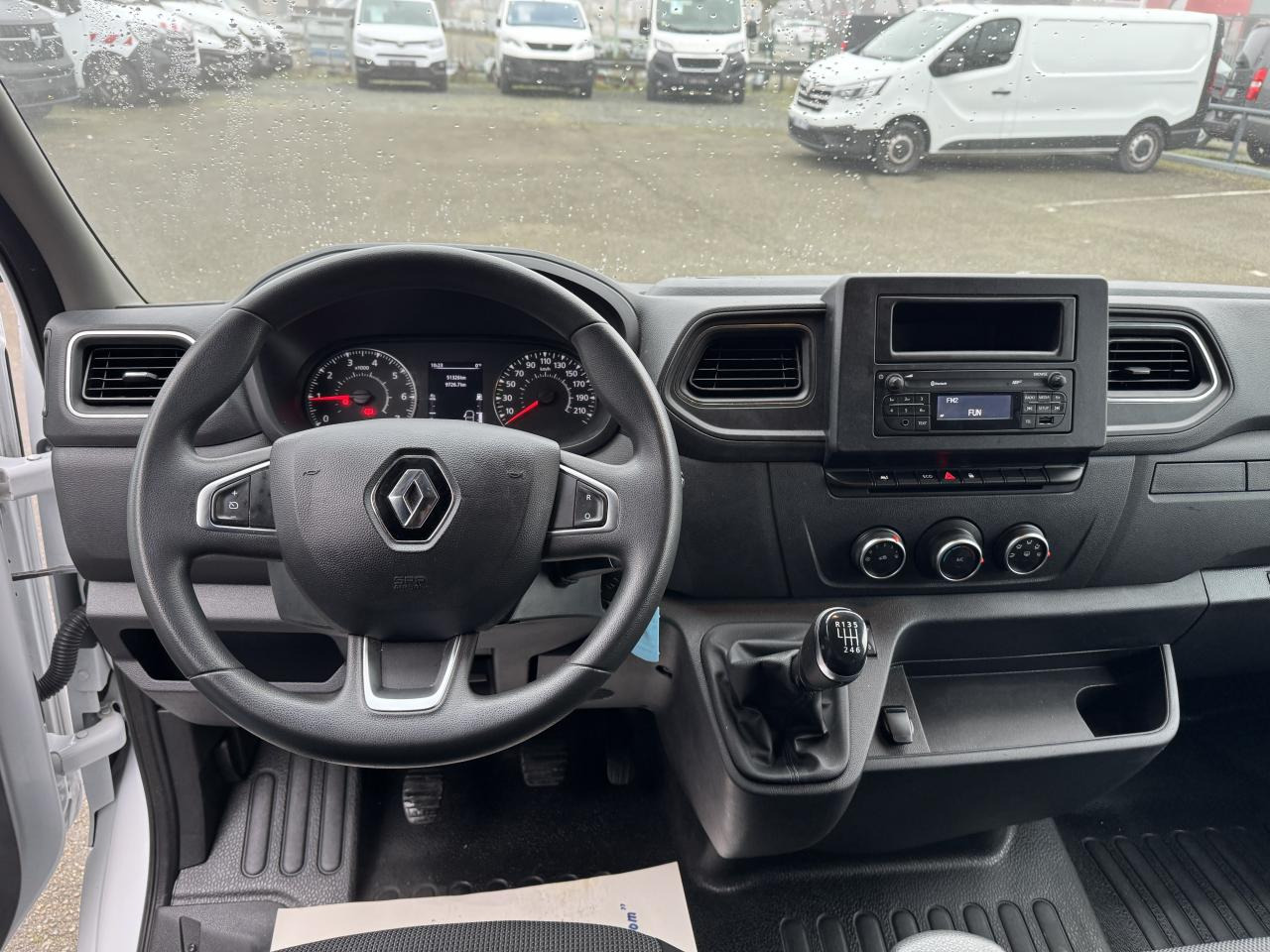 RENAULT MASTER 3T5 CAISSE 20M3 HAYON 2.3 DCI 145CH GRAND CONFORT - Dodávka skřín: obrázek 5 RENAULT MASTER 3T5 CAISSE 20M3 HAYON 2.3 DCI 145CH GRAND CONFORT - Dodávka skřín: obrázek 5