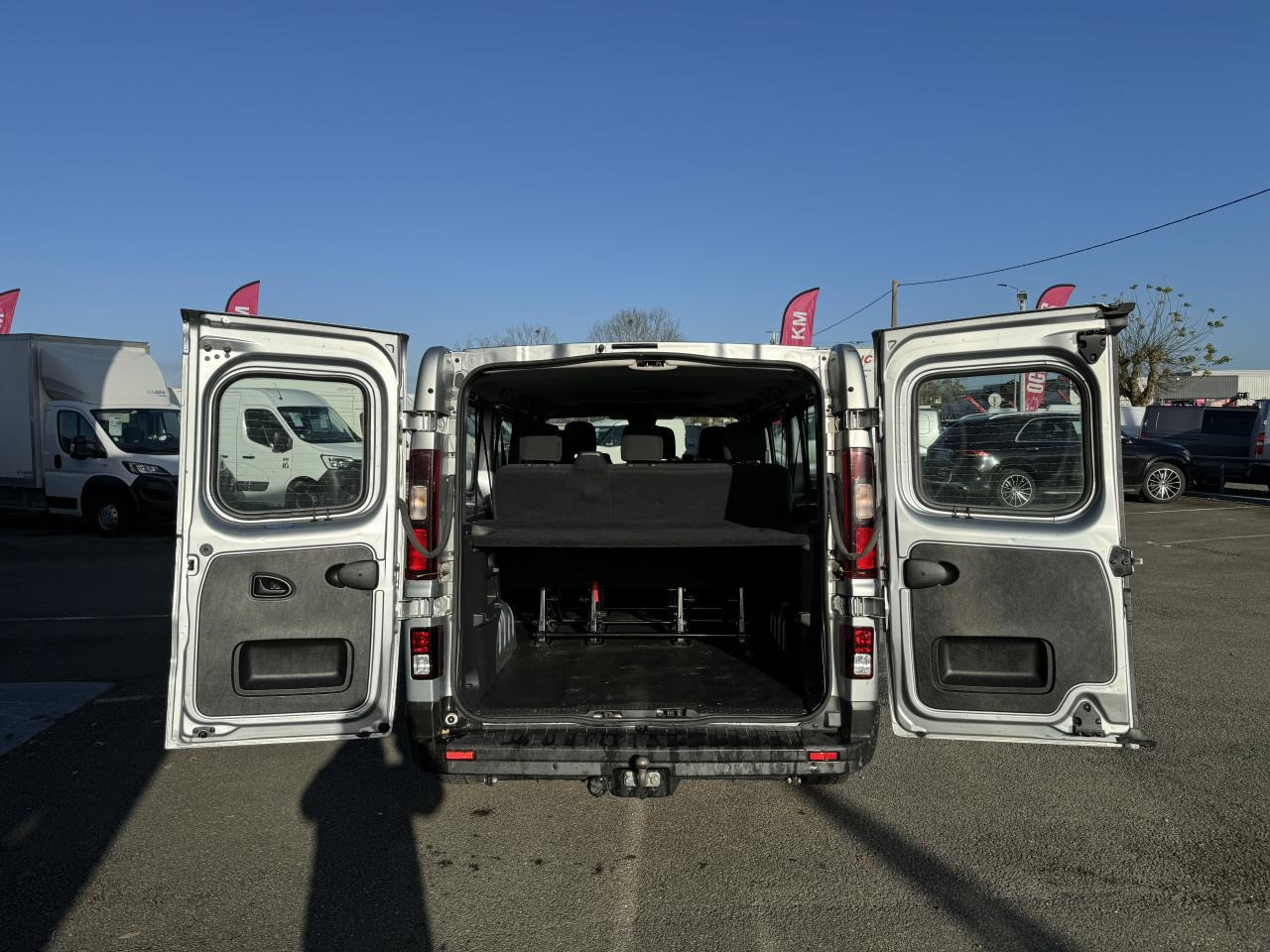 RENAULT Trafic L2 2.0 Energy dCi - 150 - S&S III COMBI Combi Zen L2H1 PHASE 3 - Mikrobus: obrázek 4 RENAULT Trafic L2 2.0 Energy dCi - 150 - S&S III COMBI Combi Zen L2H1 PHASE 3 - Mikrobus: obrázek 4