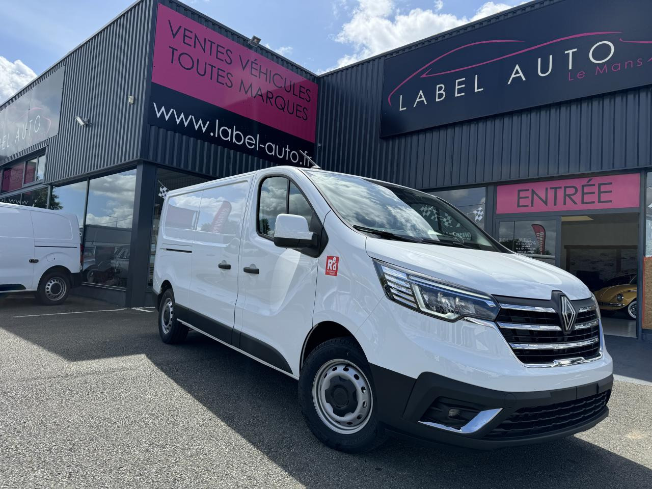 RENAULT Trafic L2H1 3000 Kg 2.0 Blue dCi - 170 2024 III FOURGON Fourgon Advance L2H1 PHASE 3 - Furgon: obrázek 1 RENAULT Trafic L2H1 3000 Kg 2.0 Blue dCi - 170 2024 III FOURGON Fourgon Advance L2H1 PHASE 3 - Furgon: obrázek 1