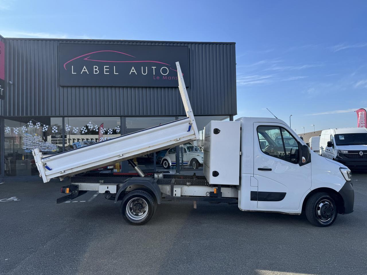 Renault Master 3T5 BENNE COFFRE RJ 2.3DCI130CH PROPULSION - Dodávka sklápěč: obrázek 1 Renault Master 3T5 BENNE COFFRE RJ 2.3DCI130CH PROPULSION - Dodávka sklápěč: obrázek 1