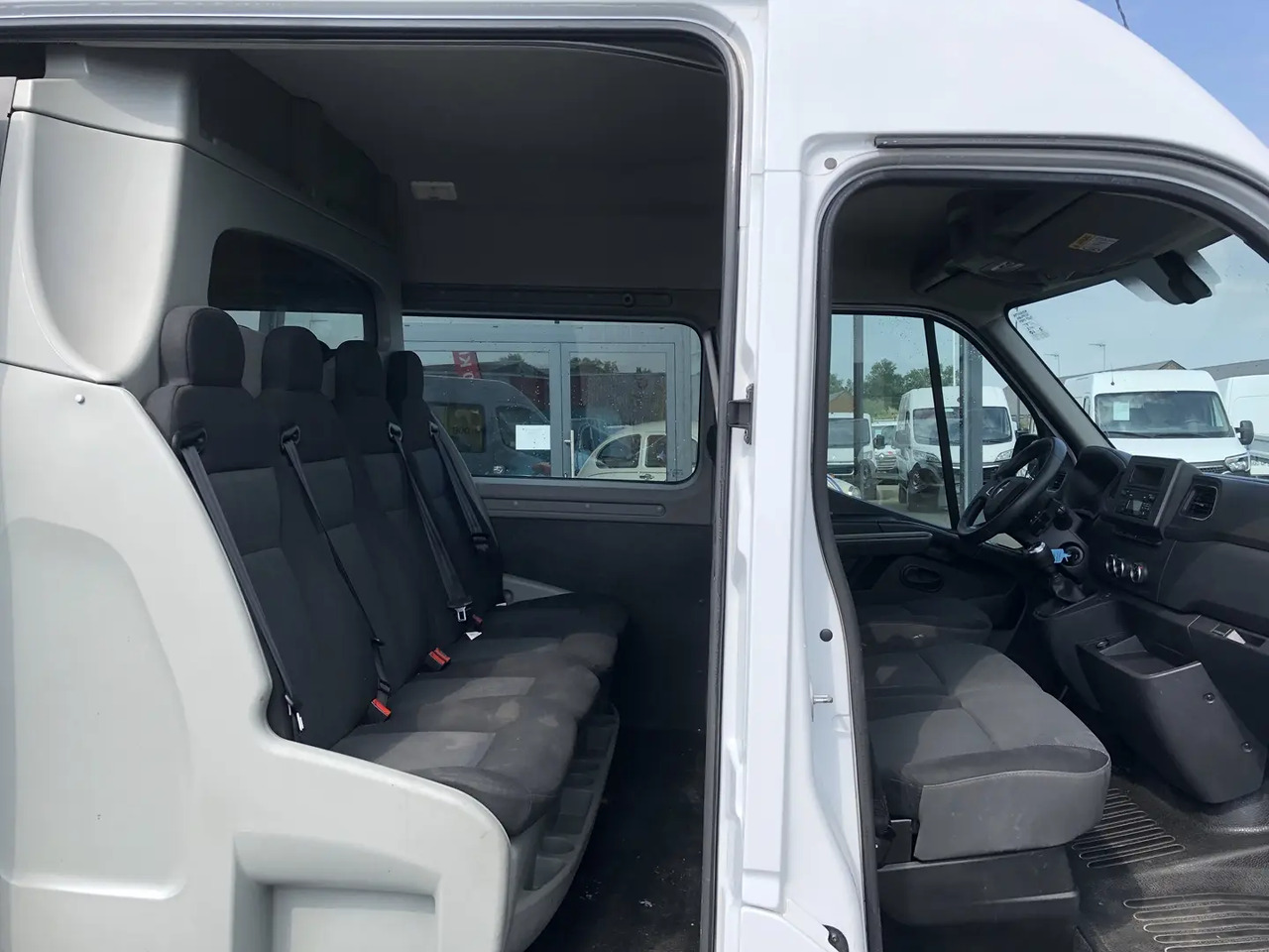 Dodávka s dvojitou kabinou Renault Master F3300 L2H2 2.3 DCI 135CH CABINE APPROFONDIE CONFORT EURO6: obrázek 6