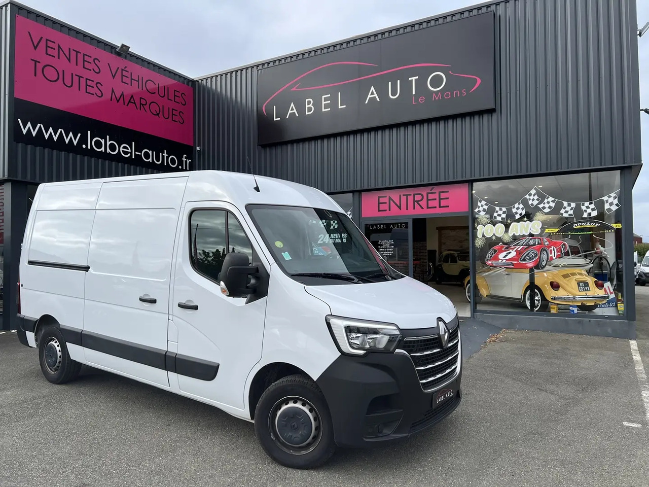 Renault Master F3300 L2H2 2.3 DCI 135CH CONFORT EURO6 - Furgon: obrázek 1 Renault Master F3300 L2H2 2.3 DCI 135CH CONFORT EURO6 - Furgon: obrázek 1