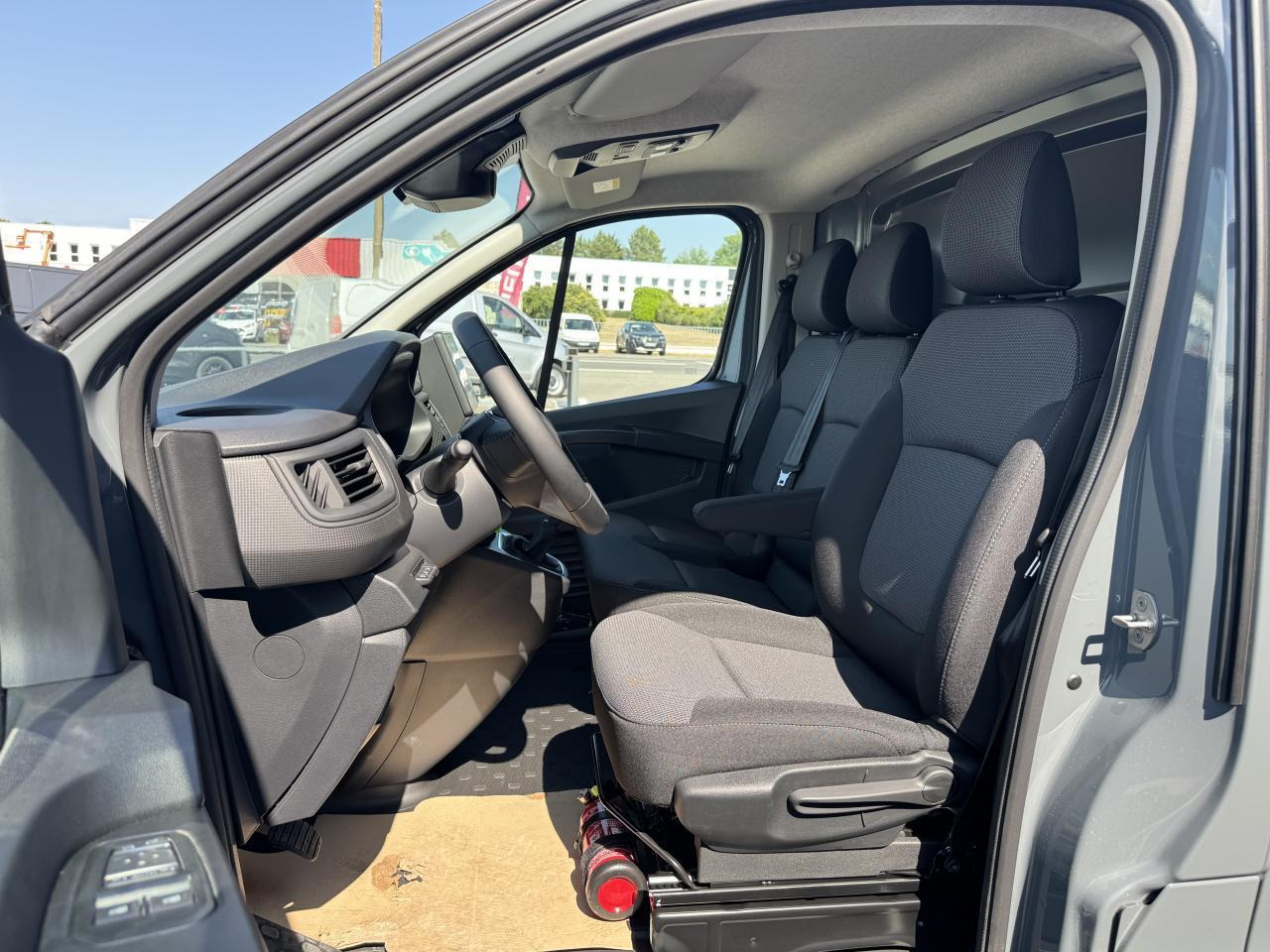 Renault Trafic L2H1 3T 2.0 BLUE DCI 170CH ADVANCE CARPLAY CAM - Furgon: obrázek 4 Renault Trafic L2H1 3T 2.0 BLUE DCI 170CH ADVANCE CARPLAY CAM - Furgon: obrázek 4