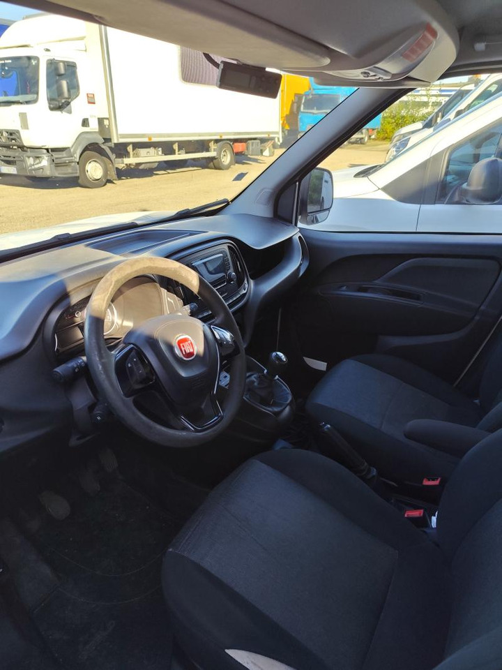 Fiat Doblo Maxi 105 cv PC avec caisse frigorifique - Chladící dodávka: obrázek 3 Fiat Doblo Maxi 105 cv PC avec caisse frigorifique - Chladící dodávka: obrázek 3