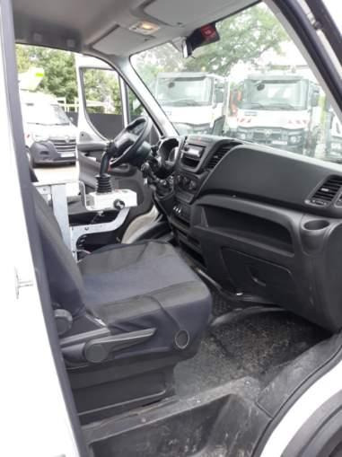 Iveco Daily 35S14 Plateau Nacelle 6m50 Spécial tunnel - Autoplošina: obrázek 5 Iveco Daily 35S14 Plateau Nacelle 6m50 Spécial tunnel - Autoplošina: obrázek 5