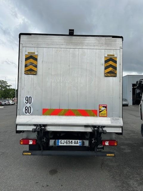Iveco Daily 70C16 Plateau Brasseur Rideaux coulissant Hayon rabattable - Plachtová dodávka: obrázek 3 Iveco Daily 70C16 Plateau Brasseur Rideaux coulissant Hayon rabattable - Plachtová dodávka: obrázek 3