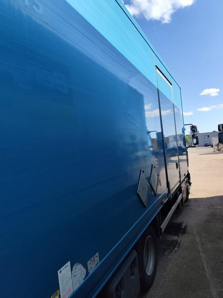 Renault D 7.5 LOW P4x2 210E6 Fourgon Polyfond avec hayon Repliable - Skříňový nákladní auto: obrázek 5 Renault D 7.5 LOW P4x2 210E6 Fourgon Polyfond avec hayon Repliable - Skříňový nákladní auto: obrázek 5