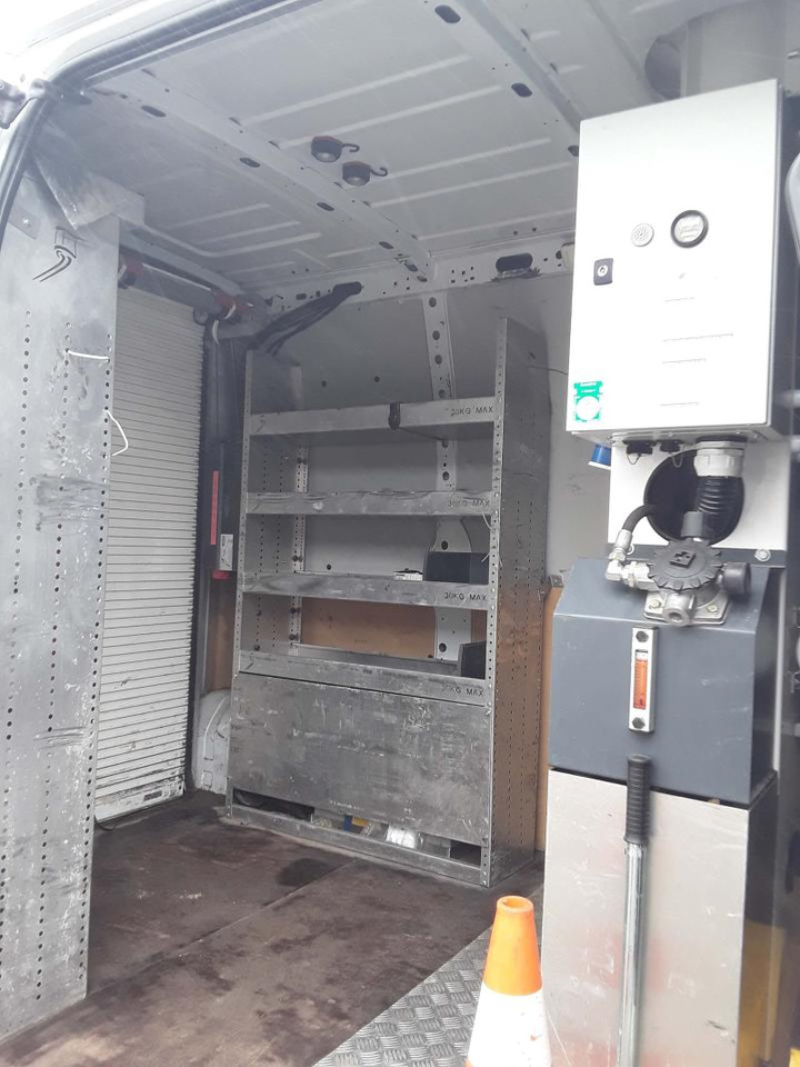 Renault Master 130 35 Fourgon nacelle - Autoplošina: obrázek 4 Renault Master 130 35 Fourgon nacelle - Autoplošina: obrázek 4