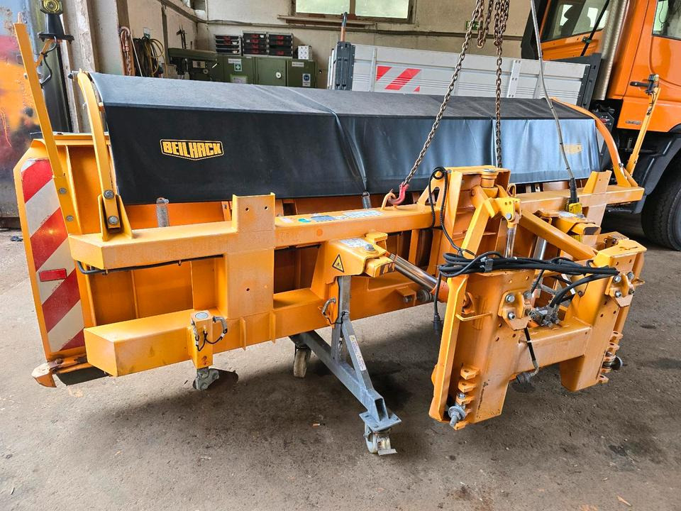 Beilhack Schneepflug PVF 34-4 Schneeschieber Schneeschild Schmidt für Unimog 405/10 405/12 UGN UGE LKW Winterdienst - Sněžný pluh: obrázek 1 Beilhack Schneepflug PVF 34-4 Schneeschieber Schneeschild Schmidt für Unimog 405/10 405/12 UGN UGE LKW Winterdienst - Sněžný pluh: obrázek 1