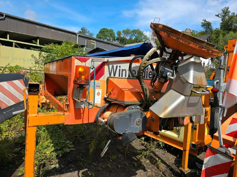 Gmeiner STA 1300 1,3m3 Salzstreuer Salzsilo Streuautomat Tremo Multicar Ladog Unimog - Sypač písku/ Soli: obrázek 1 Gmeiner STA 1300 1,3m3 Salzstreuer Salzsilo Streuautomat Tremo Multicar Ladog Unimog - Sypač písku/ Soli: obrázek 1
