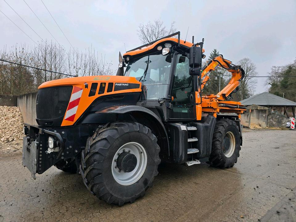 JCB 3200 Fastrac XTRA 2015 220Ps 3220 Bamford Traktor mit Mulag MHU MHS 800 Mähausleger Böschungsmäher Böschungsmulcher - Traktor: obrázek 1 JCB 3200 Fastrac XTRA 2015 220Ps 3220 Bamford Traktor mit Mulag MHU MHS 800 Mähausleger Böschungsmäher Böschungsmulcher - Traktor: obrázek 1