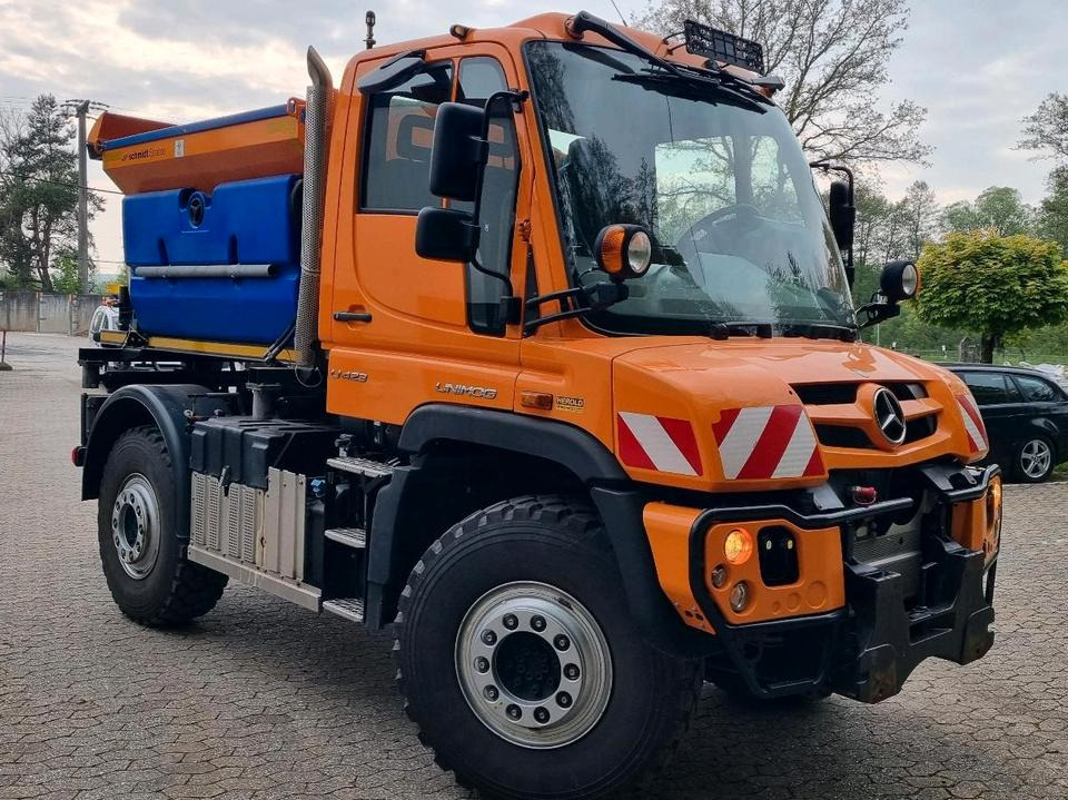 Unimog 423 Mercedes Benz U423 427 429 430 530 527 Schmidt Stratos Salzstreuer - Komunální/ Speciální technika: obrázek 2 Unimog 423 Mercedes Benz U423 427 429 430 530 527 Schmidt Stratos Salzstreuer - Komunální/ Speciální technika: obrázek 2