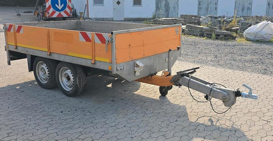 Mersch Hochlader Tieflader mit Auffahrrampen Anhänger PKW Tandemanhänger Wechselzugöse Höhenverstellbare Zugdeichsel - Přívěs plato/ Valník: obrázek 2 Mersch Hochlader Tieflader mit Auffahrrampen Anhänger PKW Tandemanhänger Wechselzugöse Höhenverstellbare Zugdeichsel - Přívěs plato/ Valník: obrázek 2