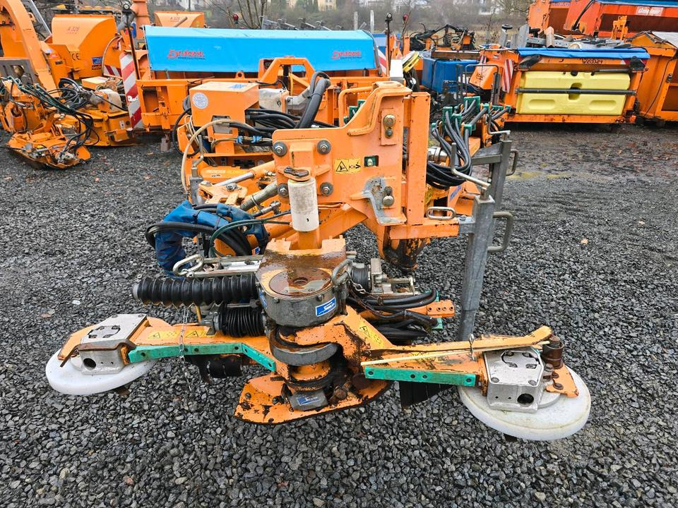 Mulag MRM 300 MLM 200 Leitpfostenmähgerät Randstreifenmäher Böschungsmäher Böschungsmulcher Bankettmäher passend für Unimog 405/10 405/12 UGN UGE U300 U 300 Leitpfostenausmäher - Stranový mulčovač: obrázek 1 Mulag MRM 300 MLM 200 Leitpfostenmähgerät Randstreifenmäher Böschungsmäher Böschungsmulcher Bankettmäher passend für Unimog 405/10 405/12 UGN UGE U300 U 300 Leitpfostenausmäher - Stranový mulčovač: obrázek 1