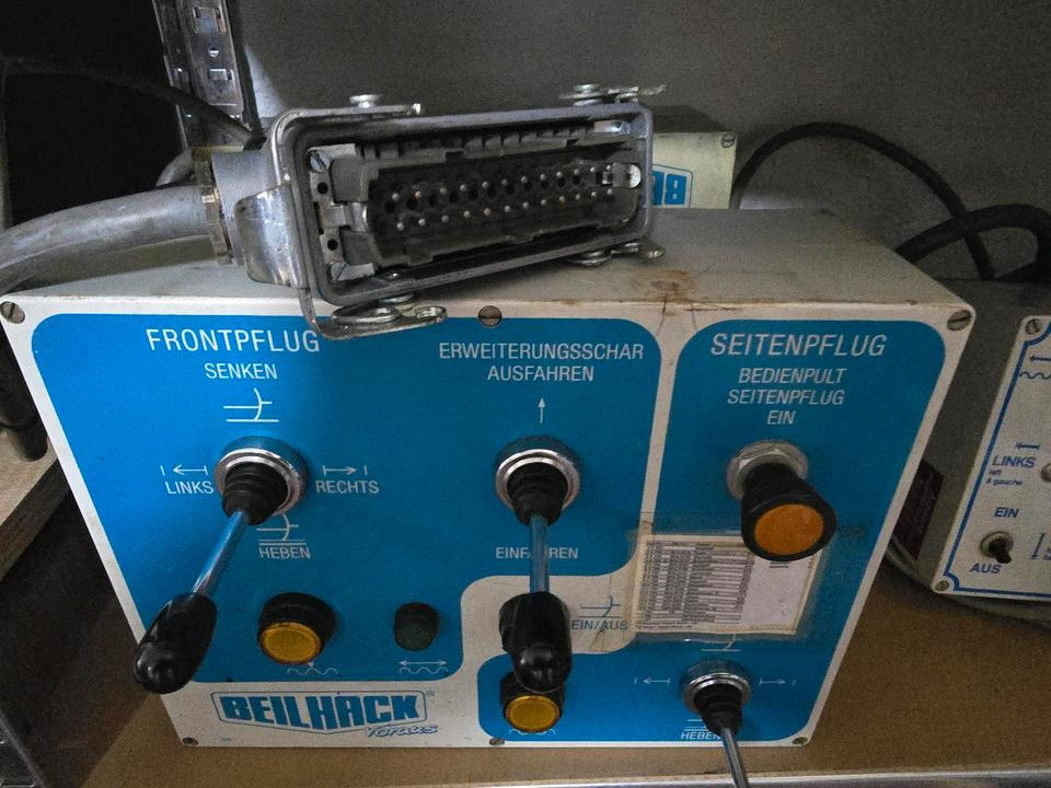 Beilhack Schneepflug Steuerung Bedienung Bedienteil Controller Fernbedienung Steuereinheit Bordcomputer - Náhradní díly pro Vozidlo pro zimní údržbu: obrázek 2 Beilhack Schneepflug Steuerung Bedienung Bedienteil Controller Fernbedienung Steuereinheit Bordcomputer - Náhradní díly pro Vozidlo pro zimní údržbu: obrázek 2