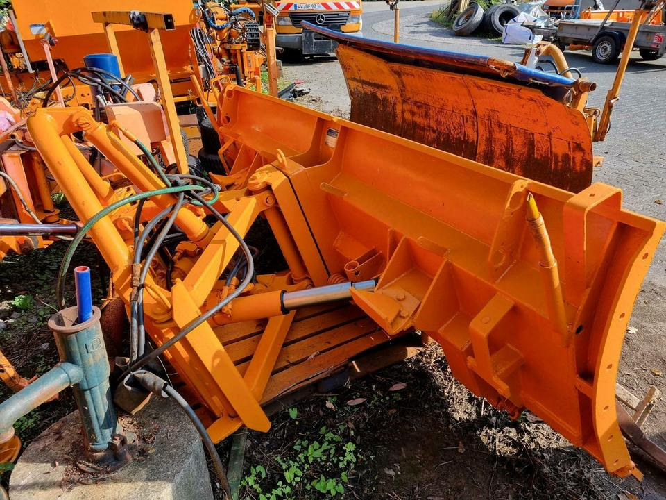 Schmidt CP2 Schneepflug Schneeschild Winterdienst Unimog - Sněžný pluh: obrázek 2 Schmidt CP2 Schneepflug Schneeschild Winterdienst Unimog - Sněžný pluh: obrázek 2