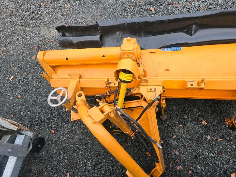 Schmidt VKS Kehrmaschine Straßenkehrmaschine Frontkehrmaschine Kehrbesen für Radlader Unimog Traktor - Zametač: obrázek 3 Schmidt VKS Kehrmaschine Straßenkehrmaschine Frontkehrmaschine Kehrbesen für Radlader Unimog Traktor - Zametač: obrázek 3