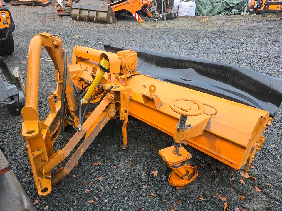 Schmidt VKS Kehrmaschine Straßenkehrmaschine Frontkehrmaschine Kehrbesen für Radlader Unimog Traktor - Zametač: obrázek 2 Schmidt VKS Kehrmaschine Straßenkehrmaschine Frontkehrmaschine Kehrbesen für Radlader Unimog Traktor - Zametač: obrázek 2