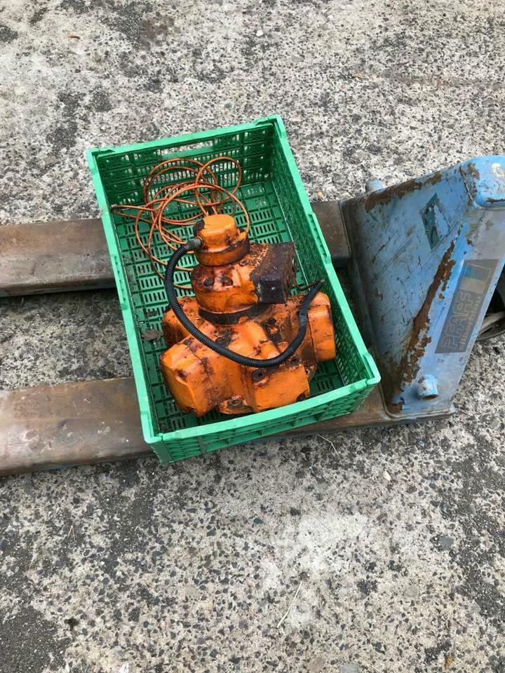 Schneckenantrieb Getriebe Küpper Weisser Salzstreuer Winterdiens - Převodovka pro Komunální/ Speciální technika: obrázek 1 Schneckenantrieb Getriebe Küpper Weisser Salzstreuer Winterdiens - Převodovka pro Komunální/ Speciální technika: obrázek 1