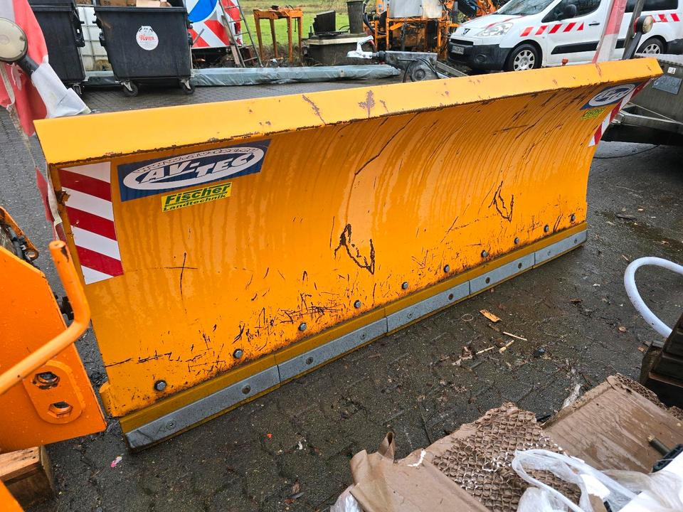 Schneepflug für Schaeff U. Yanmar Radlader Schneeschild Schneeschieber Schmidt Winterdienst - Sněžný pluh: obrázek 5 Schneepflug für Schaeff U. Yanmar Radlader Schneeschild Schneeschieber Schmidt Winterdienst - Sněžný pluh: obrázek 5