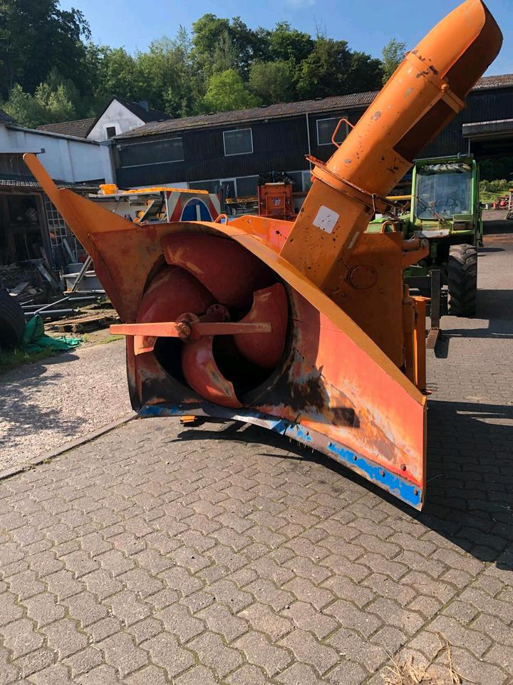 Schneeschleuder Beilhack HS 135 S Schneefräse Anbau- Schneeschleuder für Unimog 405 U300 U 400 500 405 423 430 530 318 527 427 327 - Sněhová fréza: obrázek 1 Schneeschleuder Beilhack HS 135 S Schneefräse Anbau- Schneeschleuder für Unimog 405 U300 U 400 500 405 423 430 530 318 527 427 327 - Sněhová fréza: obrázek 1
