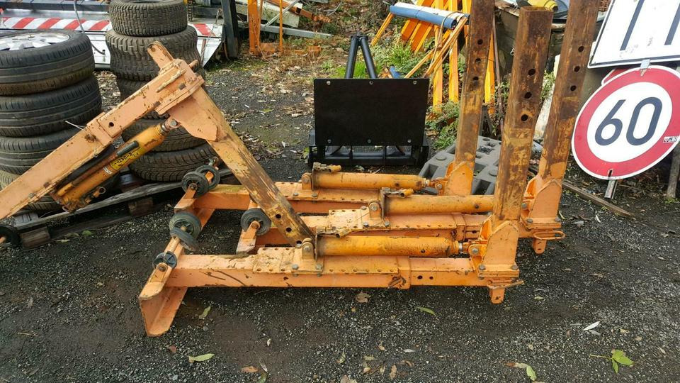 Stützen für Salzstreuer Schmidt Küpper Weisser Epoke Unimog Fendt - Rám/ Šasi pro Sypač písku/ Soli: obrázek 4 Stützen für Salzstreuer Schmidt Küpper Weisser Epoke Unimog Fendt - Rám/ Šasi pro Sypač písku/ Soli: obrázek 4