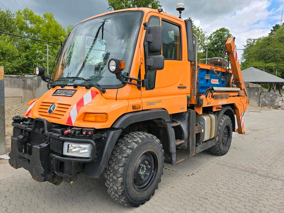 Unimog 405/10 U300 Bluetec 5 Mercedes-Benz U 300 UGE UGN mit Jotha Absetzkipper combi con 4518 Absetzer - Vozidlo pro zimní údržbu: obrázek 3 Unimog 405/10 U300 Bluetec 5 Mercedes-Benz U 300 UGE UGN mit Jotha Absetzkipper combi con 4518 Absetzer - Vozidlo pro zimní údržbu: obrázek 3