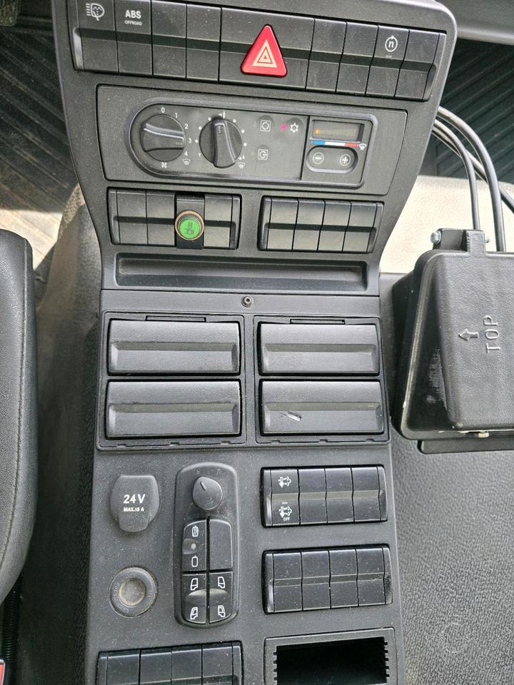 Obytná dodávka Unimog U 318 Wohnmobil Expeditionsfahrzeug euro 6 Blue tec UGE UGN Leerkabine U318 EAS Mercedes-Benz: obrázek 10 Obytná dodávka Unimog U 318 Wohnmobil Expeditionsfahrzeug euro 6 Blue tec UGE UGN Leerkabine U318 EAS Mercedes-Benz: obrázek 10