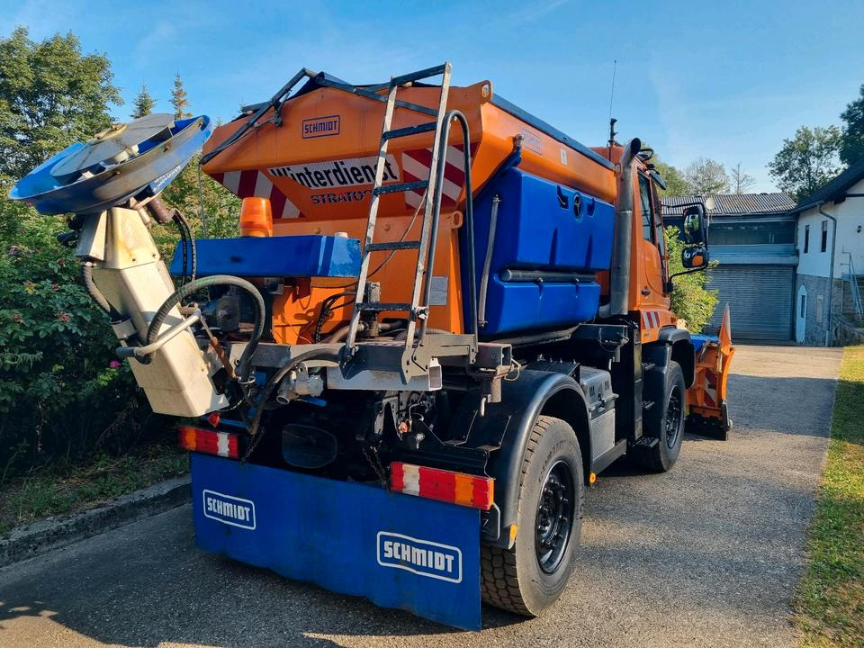 Zu Vermieten! Unimog 405 U400 Winterdienst Schmidt Schneepflug Schneeschild Salzstreuer Leasing Miete - Vozidlo pro zimní údržbu: obrázek 2 Zu Vermieten! Unimog 405 U400 Winterdienst Schmidt Schneepflug Schneeschild Salzstreuer Leasing Miete - Vozidlo pro zimní údržbu: obrázek 2