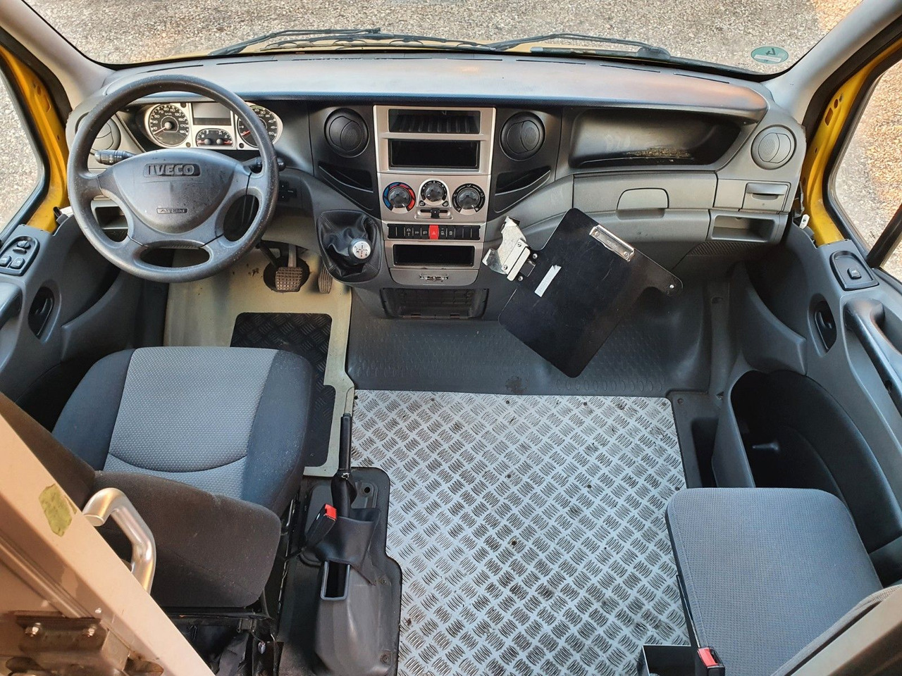 Iveco Daily Koffer Luftfeder Automatik 1.Hd. Integral - Osobní auto: obrázek 5 Iveco Daily Koffer Luftfeder Automatik 1.Hd. Integral - Osobní auto: obrázek 5